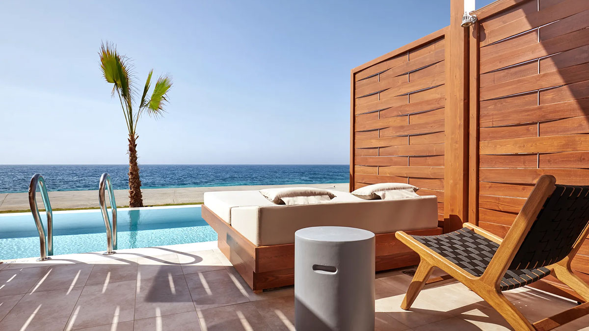 Superior Swim Up Sea View Room