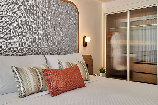 Enorme Santanna Island Double Standard